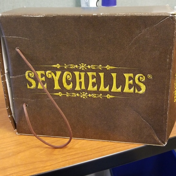 Sandle - Picture 5 of 5